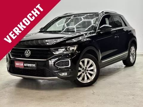 Volkswagen T-Roc 1.5i Sport / Virtual c / Camera / Trekhk / Carpl /